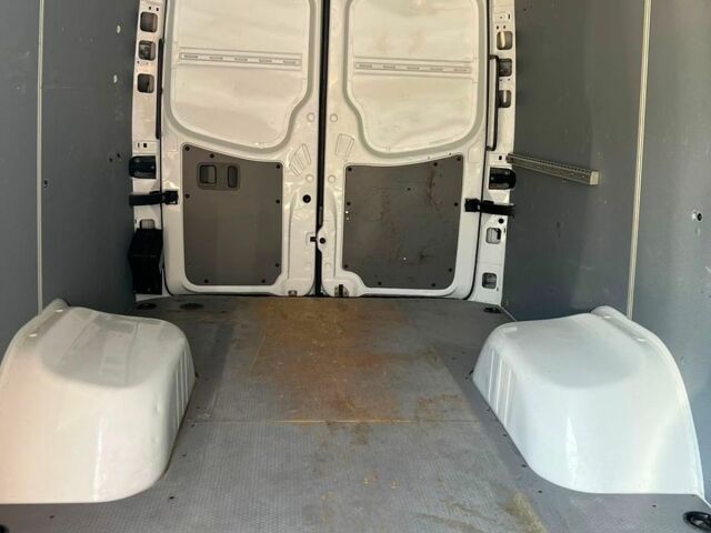 Белый Мерседес Sprinter, объемом двигателя 2.2 л и пробегом 183 тыс. км за 24699 $, фото 13 на Automoto.ua