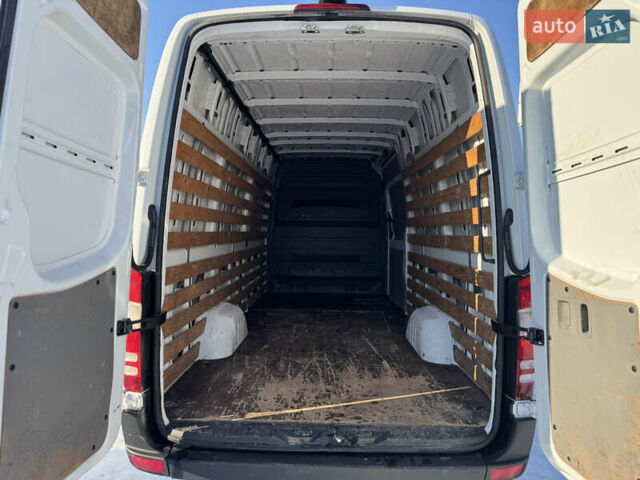 Белый Мерседес Sprinter, объемом двигателя 0 л и пробегом 440 тыс. км за 14999 $, фото 11 на Automoto.ua