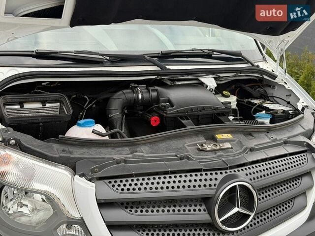 Білий Мерседес Sprinter, об'ємом двигуна 2.2 л та пробігом 179 тис. км за 23500 $, фото 107 на Automoto.ua