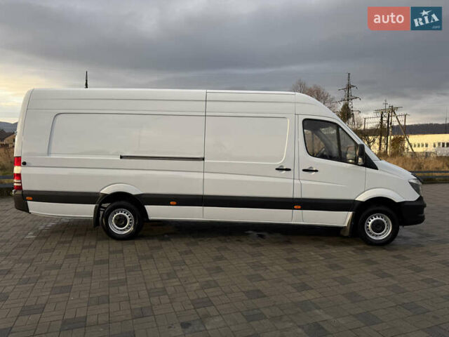 Белый Мерседес Sprinter, объемом двигателя 2.99 л и пробегом 518 тыс. км за 18999 $, фото 8 на Automoto.ua