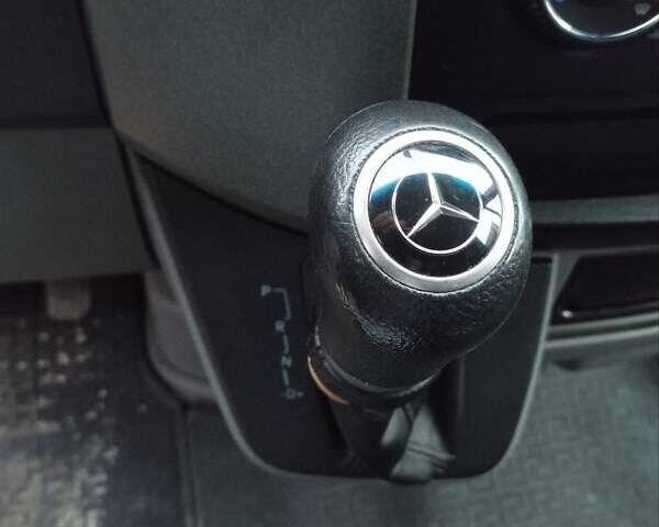 Белый Мерседес Sprinter, объемом двигателя 2.14 л и пробегом 381 тыс. км за 17000 $, фото 11 на Automoto.ua