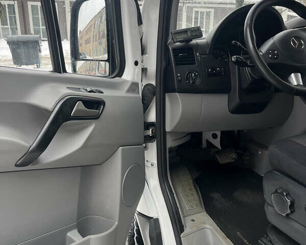 Белый Мерседес Sprinter, объемом двигателя 2.14 л и пробегом 222 тыс. км за 25500 $, фото 20 на Automoto.ua