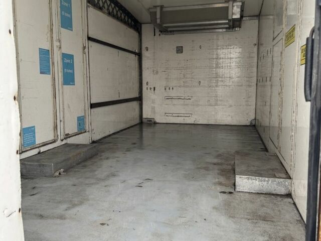 Белый Мерседес Sprinter, объемом двигателя 2.2 л и пробегом 220 тыс. км за 16500 $, фото 15 на Automoto.ua