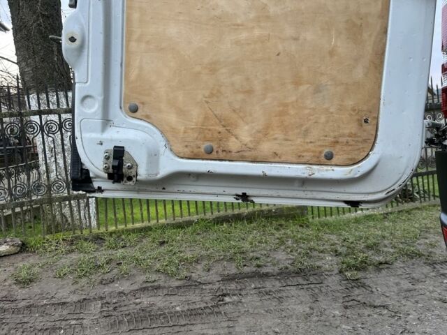 Белый Мерседес Sprinter, объемом двигателя 3 л и пробегом 498 тыс. км за 37131 $, фото 8 на Automoto.ua