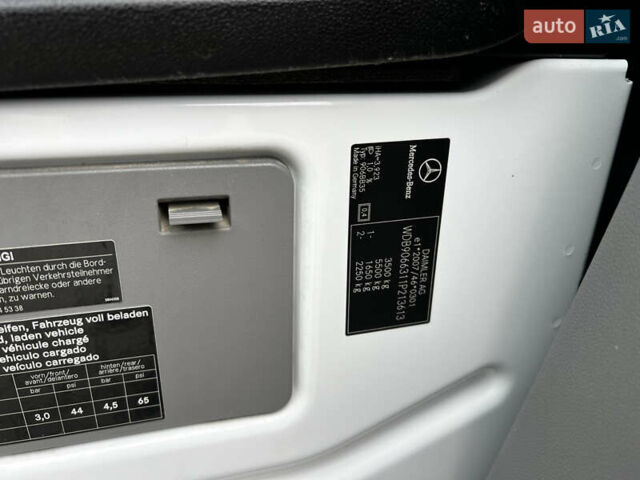 Белый Мерседес Sprinter, объемом двигателя 2.2 л и пробегом 272 тыс. км за 14800 $, фото 36 на Automoto.ua