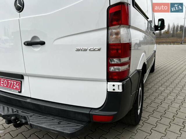 Белый Мерседес Sprinter, объемом двигателя 2.2 л и пробегом 272 тыс. км за 14800 $, фото 12 на Automoto.ua