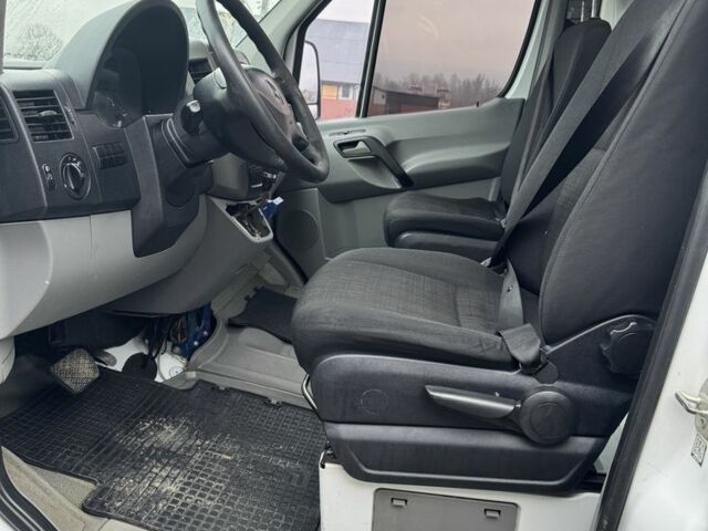Белый Мерседес Sprinter, объемом двигателя 2.2 л и пробегом 220 тыс. км за 16500 $, фото 12 на Automoto.ua