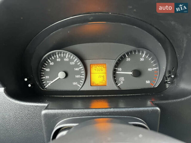 Белый Мерседес Sprinter, объемом двигателя 2.2 л и пробегом 272 тыс. км за 14800 $, фото 28 на Automoto.ua