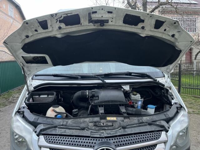 Белый Мерседес Sprinter, объемом двигателя 3 л и пробегом 498 тыс. км за 37131 $, фото 14 на Automoto.ua