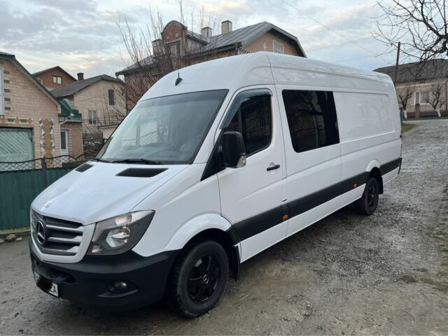 Белый Мерседес Sprinter, объемом двигателя 3 л и пробегом 498 тыс. км за 37131 $, фото 1 на Automoto.ua