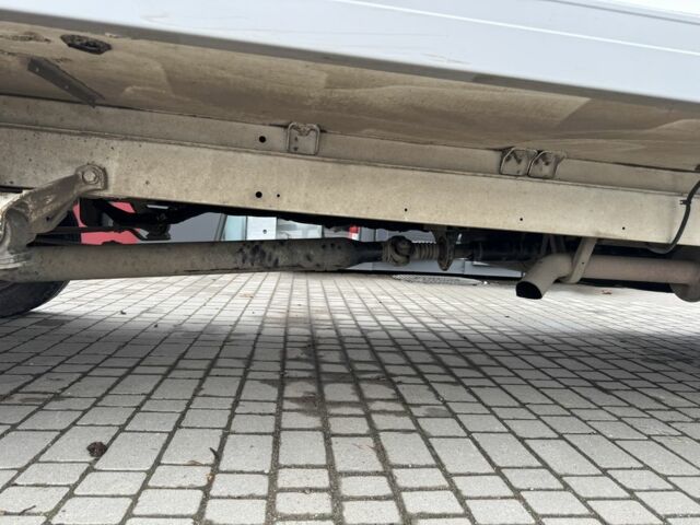 Белый Мерседес Sprinter, объемом двигателя 2.2 л и пробегом 220 тыс. км за 16500 $, фото 7 на Automoto.ua