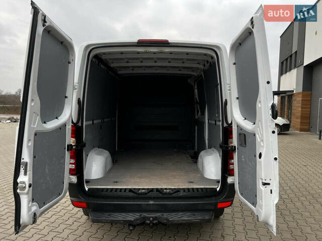 Белый Мерседес Sprinter, объемом двигателя 2.2 л и пробегом 272 тыс. км за 14800 $, фото 13 на Automoto.ua