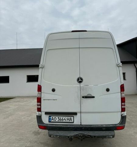 Белый Мерседес Sprinter, объемом двигателя 2.99 л и пробегом 560 тыс. км за 19500 $, фото 3 на Automoto.ua