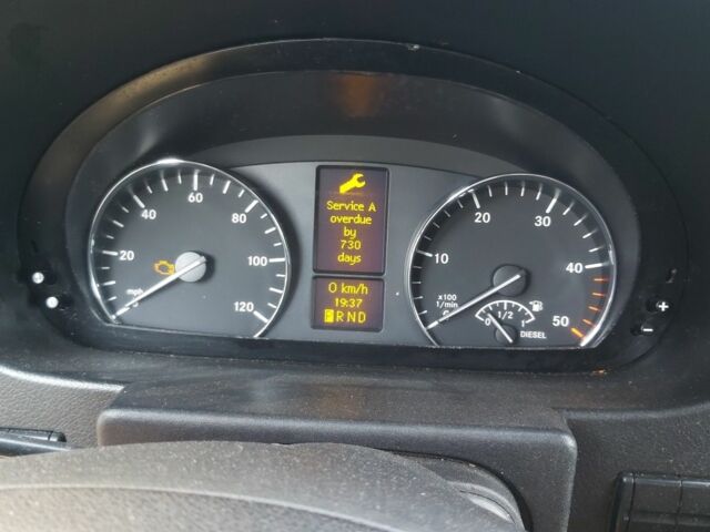 Белый Мерседес Sprinter, объемом двигателя 2.1 л и пробегом 163 тыс. км за 16000 $, фото 6 на Automoto.ua