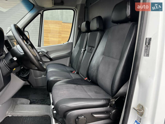 Белый Мерседес Sprinter, объемом двигателя 2.2 л и пробегом 272 тыс. км за 14800 $, фото 22 на Automoto.ua
