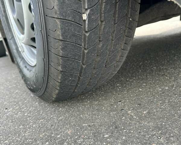 Белый Мерседес Sprinter, объемом двигателя 2.14 л и пробегом 419 тыс. км за 15800 $, фото 8 на Automoto.ua