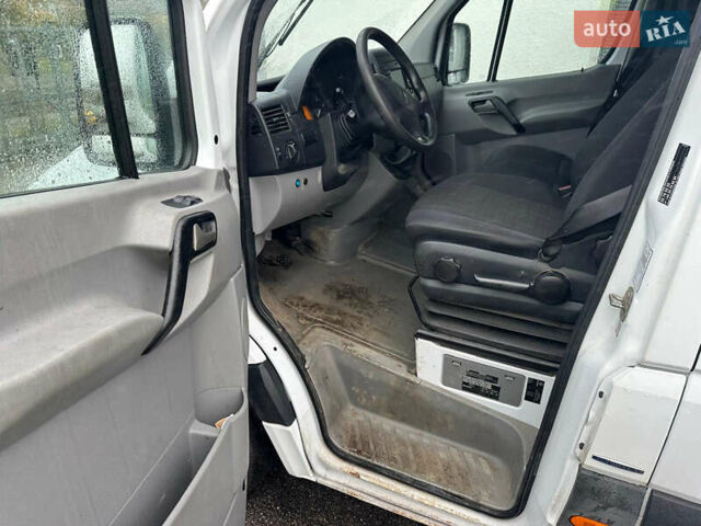 Мерседес Sprinter 2015 в Кременце на Automoto.ua Белый Мерседес Sprinter, объемом двигателя 3 л и пробегом 186 тыс. км за 35200 $, фото 10 на Automoto.ua