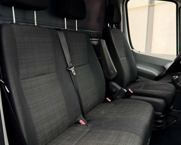 Мерседес Sprinter 2015 в Черновцах на Automoto.ua Белый Мерседес Sprinter, объемом двигателя 2.14 л и пробегом 306 тыс. км за 15800 $, фото 15 на Automoto.ua