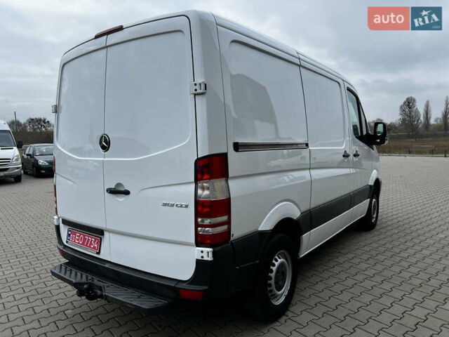 Белый Мерседес Sprinter, объемом двигателя 2.2 л и пробегом 272 тыс. км за 14800 $, фото 6 на Automoto.ua