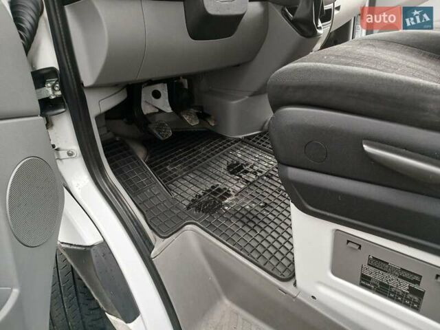 Білий Мерседес Sprinter, об'ємом двигуна 2.2 л та пробігом 390 тис. км за 14999 $, фото 2 на Automoto.ua