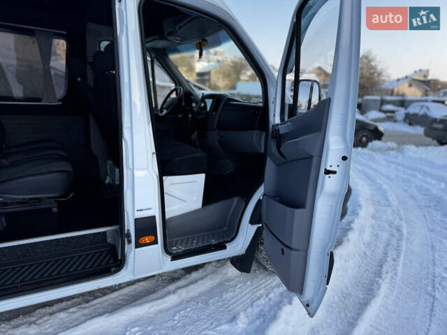 Белый Мерседес Sprinter, объемом двигателя 2.99 л и пробегом 498 тыс. км за 35688 $, фото 24 на Automoto.ua