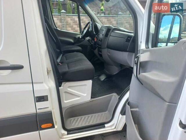 Білий Мерседес Sprinter, об'ємом двигуна 2.14 л та пробігом 304 тис. км за 16900 $, фото 9 на Automoto.ua
