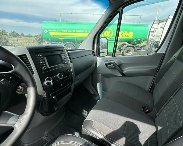 Белый Мерседес Sprinter, объемом двигателя 2.14 л и пробегом 419 тыс. км за 15800 $, фото 5 на Automoto.ua