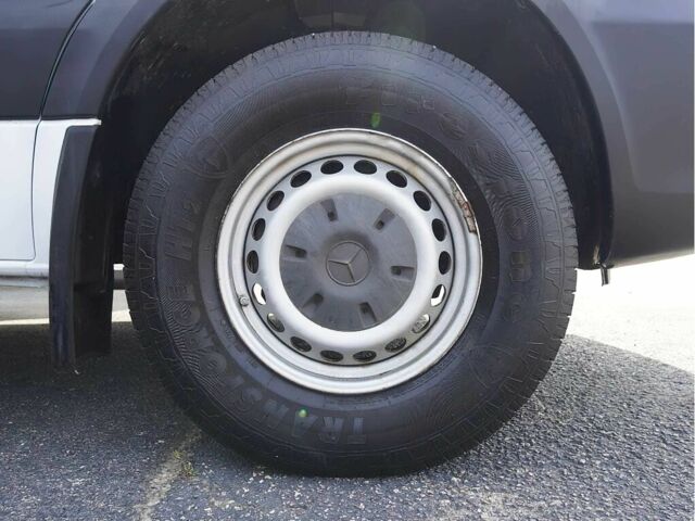 Белый Мерседес Sprinter, объемом двигателя 2.1 л и пробегом 75 тыс. км за 11000 $, фото 11 на Automoto.ua