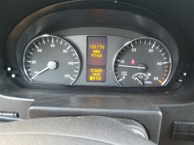 Белый Мерседес Sprinter, объемом двигателя 2.1 л и пробегом 163 тыс. км за 16000 $, фото 7 на Automoto.ua