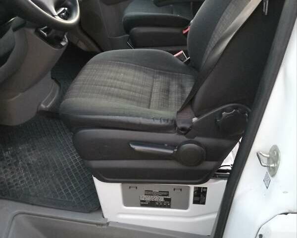 Белый Мерседес Sprinter, объемом двигателя 2.2 л и пробегом 290 тыс. км за 13200 $, фото 26 на Automoto.ua