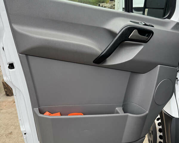 Белый Мерседес Sprinter, объемом двигателя 2.2 л и пробегом 195 тыс. км за 38500 $, фото 21 на Automoto.ua