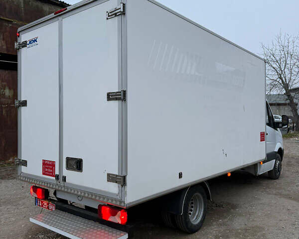 Белый Мерседес Sprinter, объемом двигателя 2.2 л и пробегом 112 тыс. км за 25545 $, фото 6 на Automoto.ua