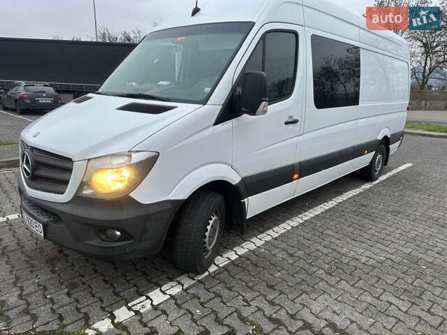 Белый Мерседес Sprinter, объемом двигателя 2.99 л и пробегом 350 тыс. км за 27950 $, фото 4 на Automoto.ua