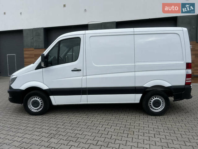 Белый Мерседес Sprinter, объемом двигателя 2.2 л и пробегом 272 тыс. км за 14800 $, фото 2 на Automoto.ua
