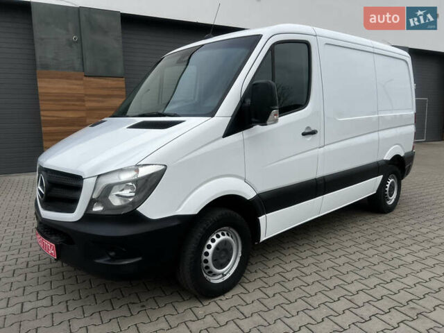Белый Мерседес Sprinter, объемом двигателя 2.2 л и пробегом 272 тыс. км за 14800 $, фото 1 на Automoto.ua