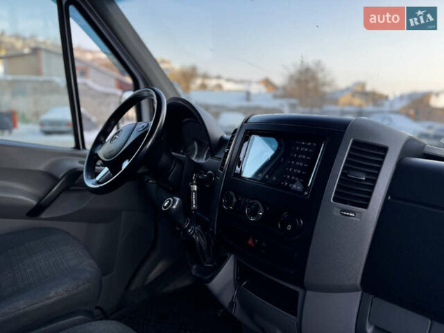 Белый Мерседес Sprinter, объемом двигателя 2.99 л и пробегом 498 тыс. км за 35688 $, фото 28 на Automoto.ua