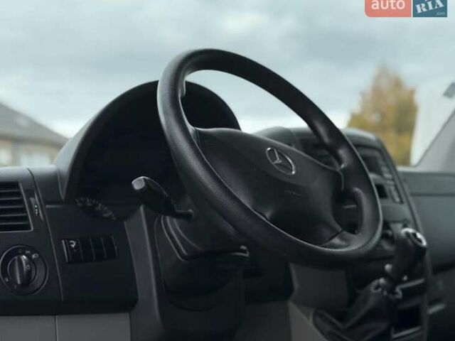Білий Мерседес Sprinter, об'ємом двигуна 0 л та пробігом 185 тис. км за 16700 $, фото 6 на Automoto.ua