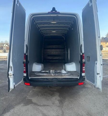 Белый Мерседес Sprinter, объемом двигателя 3 л и пробегом 190 тыс. км за 35400 $, фото 9 на Automoto.ua