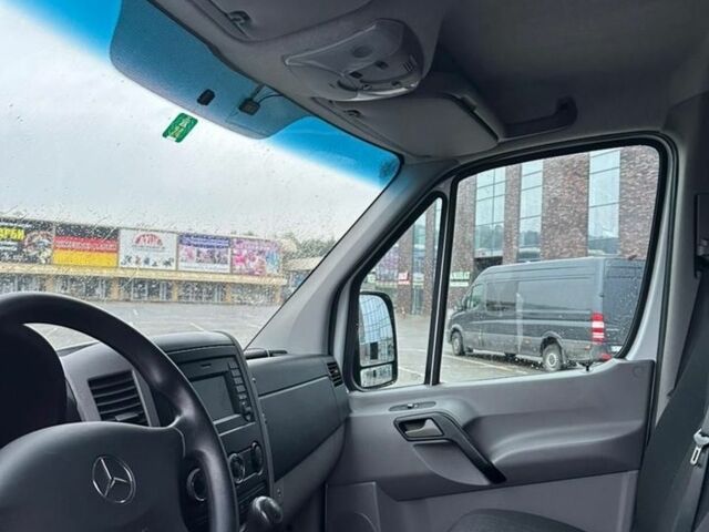 Белый Мерседес Sprinter, объемом двигателя 3 л и пробегом 199 тыс. км за 29300 $, фото 13 на Automoto.ua