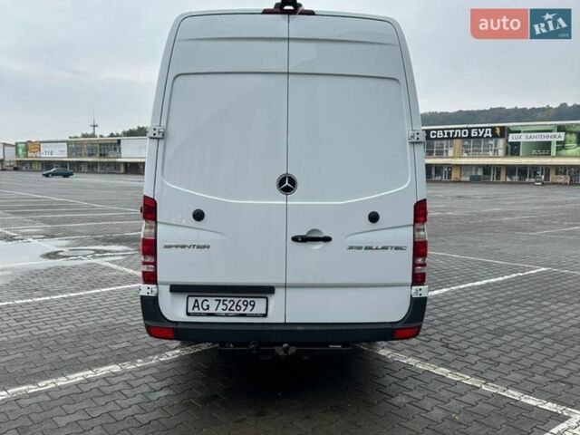 Белый Мерседес Sprinter, объемом двигателя 3 л и пробегом 199 тыс. км за 32900 $, фото 3 на Automoto.ua
