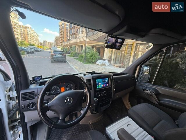 Білий Мерседес Sprinter, об'ємом двигуна 2.14 л та пробігом 300 тис. км за 17900 $, фото 43 на Automoto.ua