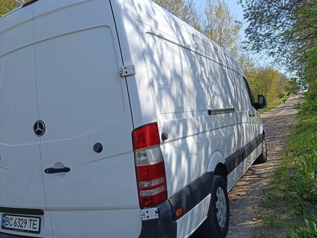 Белый Мерседес Sprinter, объемом двигателя 2.1 л и пробегом 288 тыс. км за 18800 $, фото 15 на Automoto.ua