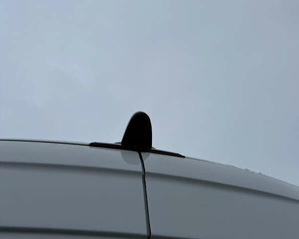 Белый Мерседес Sprinter, объемом двигателя 2.1 л и пробегом 513 тыс. км за 13000 $, фото 10 на Automoto.ua