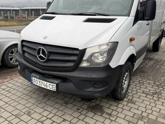 Белый Мерседес Sprinter, объемом двигателя 2.2 л и пробегом 220 тыс. км за 16500 $, фото 4 на Automoto.ua