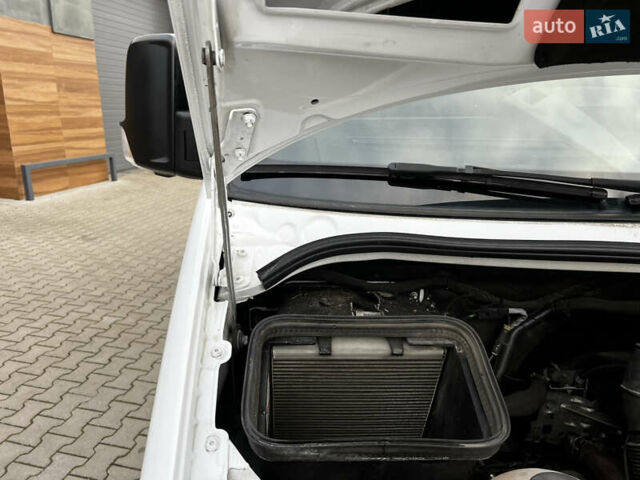 Белый Мерседес Sprinter, объемом двигателя 2.2 л и пробегом 272 тыс. км за 14800 $, фото 35 на Automoto.ua