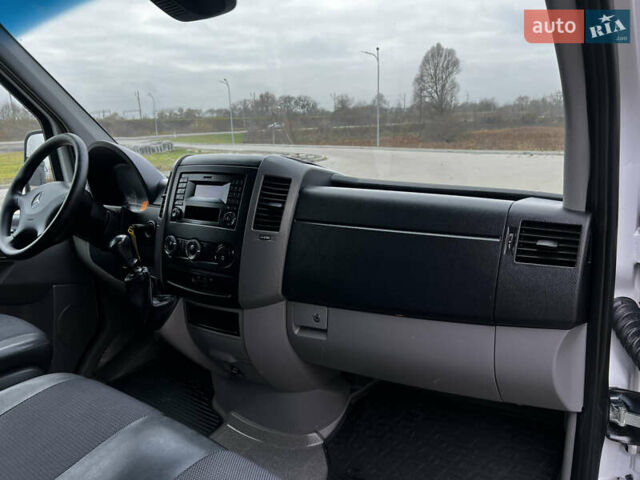 Белый Мерседес Sprinter, объемом двигателя 2.2 л и пробегом 272 тыс. км за 14800 $, фото 23 на Automoto.ua