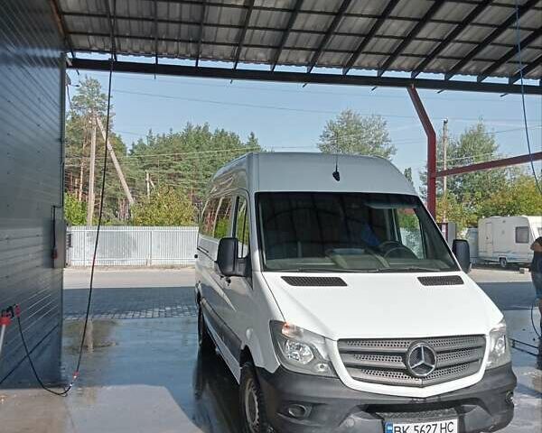 Белый Мерседес Sprinter, объемом двигателя 2.2 л и пробегом 290 тыс. км за 13200 $, фото 12 на Automoto.ua
