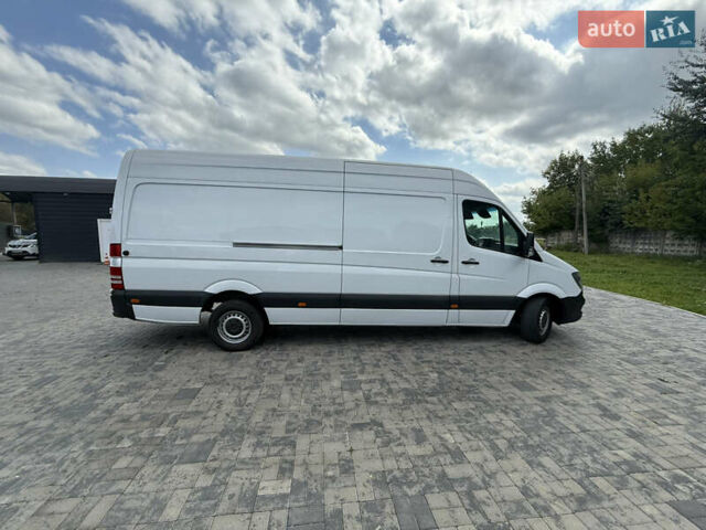 Белый Мерседес Sprinter, объемом двигателя 2.2 л и пробегом 325 тыс. км за 19000 $, фото 4 на Automoto.ua
