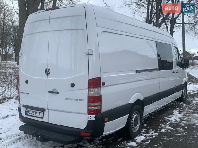 Белый Мерседес Sprinter, объемом двигателя 3 л и пробегом 306 тыс. км за 29990 $, фото 7 на Automoto.ua