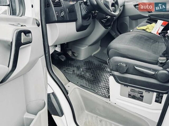 Белый Мерседес Sprinter, объемом двигателя 2.2 л и пробегом 298 тыс. км за 13900 $, фото 43 на Automoto.ua